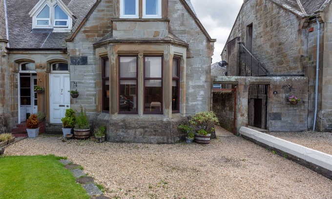 Troon Apartment | St Meddans Mews - Donnini Apartments