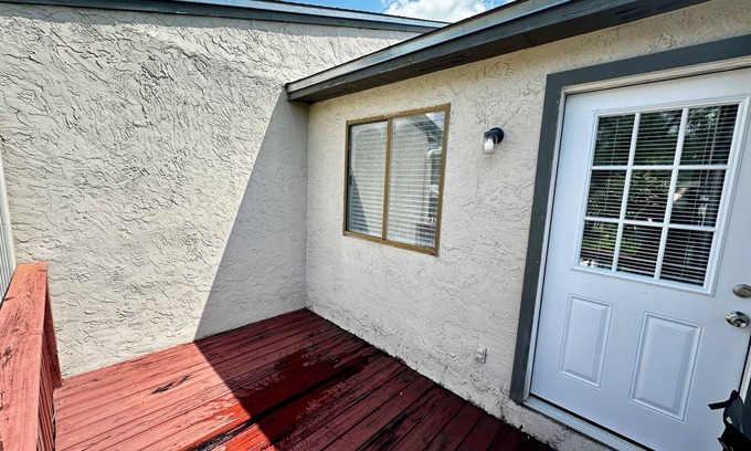 College Town House | Stadium Stay 2 Bedroom