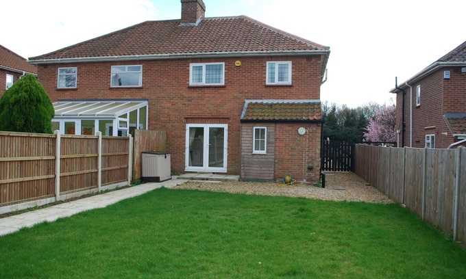 Norwich House | Stafford House - 3 bedroom detached house