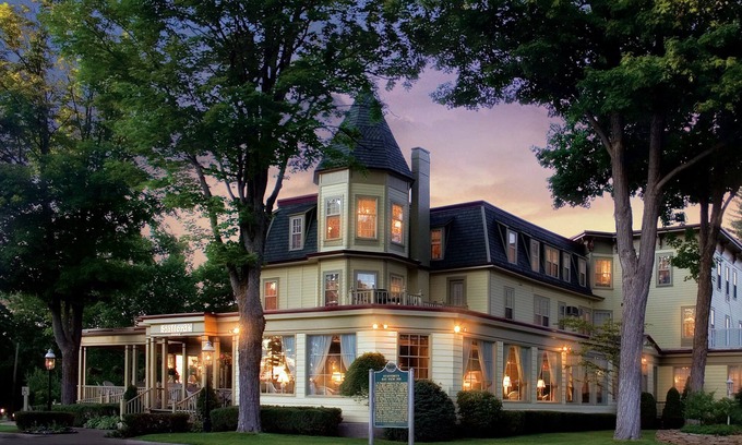 Bay View Hotel | Stafford's Bay View Inn