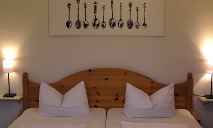 Bad Duerkheim Bed & Breakfast | Standard Double Room - Wein- & Gästehaus Karst