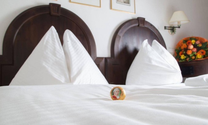 City Centre Salzburg Hotel | Standard double room with shower, toilet - Altstadthotel Stadtkrug