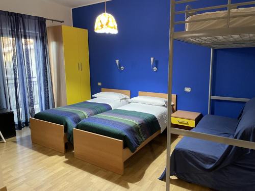 Cosenza House | Stanza Nietzsche