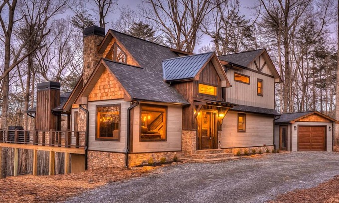 Morganton Cabin | Star Creek Chalet - King Beds | Game Room | Hot Tub | Walking Distance to Lake