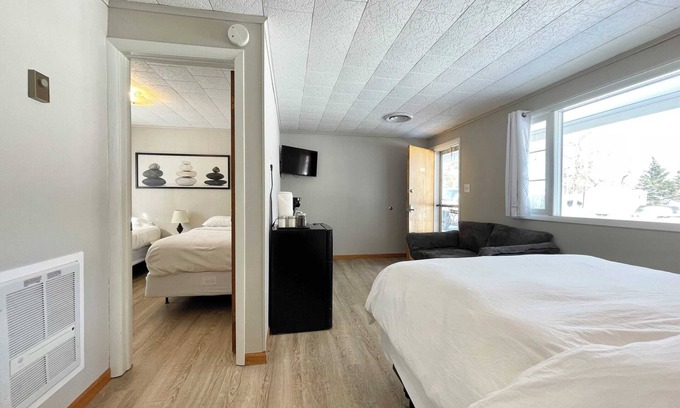 Indian River Apartment | Star Gate Room 9 Indian River, MI