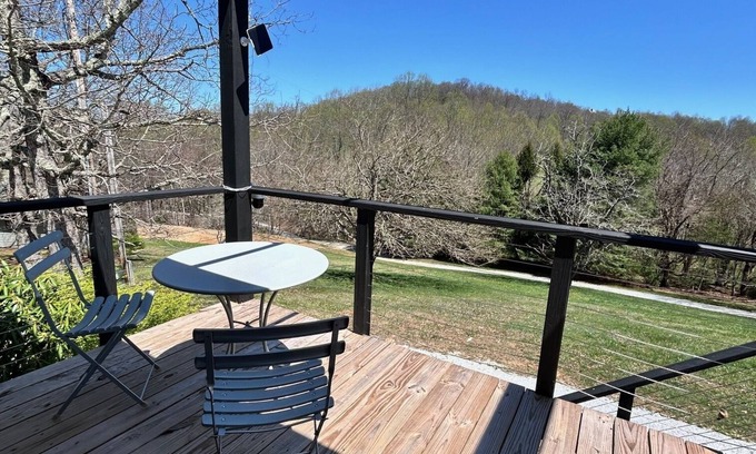 Scaly Mountain Resort | Star Maiden | Highlands Lodge | Private Balcony