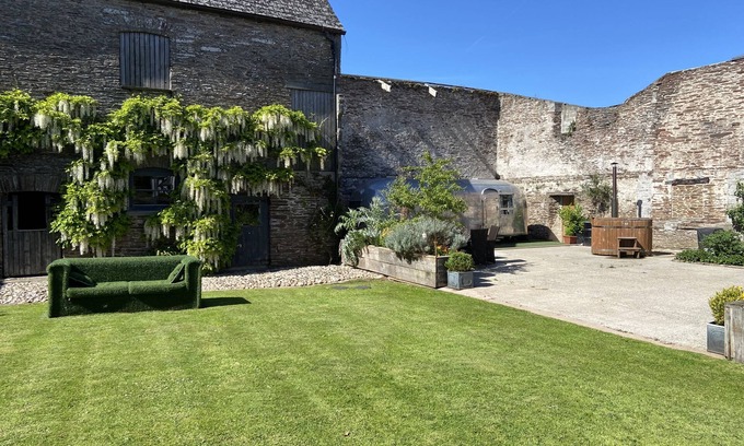 Chillington Cottage | Starling House - a house that sleeps 5 guests in 2 bedrooms