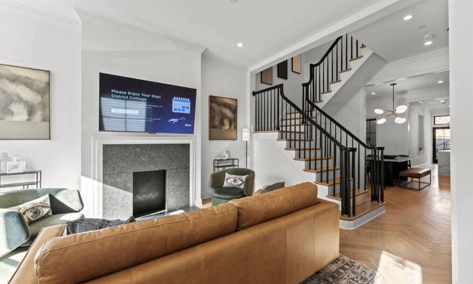 Bloomingdale House | Stately DC Rowhome | Spacious 7BR/4.5BA US Capitol