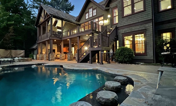Mill Spring House | Stately Mountain View Sanctuary, Private Pool & Hot Tub, Resort Amenities, Fazio Golf Course!