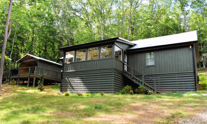Clarkesville Cabin | Station 91 | Cabin Near Helen | SAUNA & CEDAR TUB