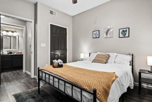 Fossil Creek Apartment | Stay 2BR 2BA Pool Access
