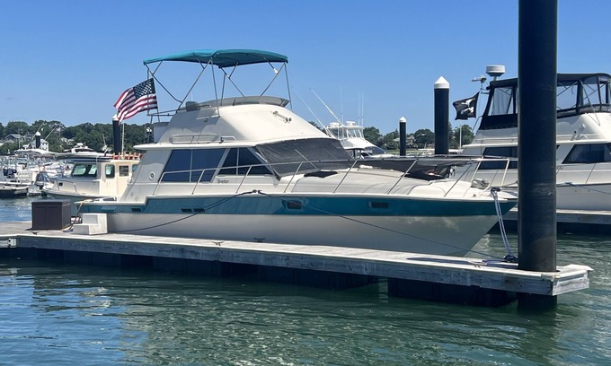 Quincy Boat Rental | Stay aboard, the "Rita V", our 34 Ft Silverton Convertible Motoryacht