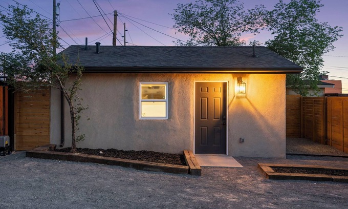 South Broadway Apartment | Stay at the Casita De Arno