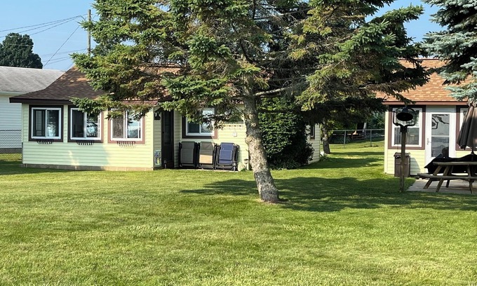 Houghton Lake House | Stay At The Lake Cottage