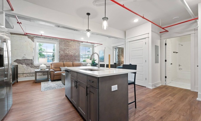 McMinnville Condo | Stay in the spacious 2BR Squad Room in McMinnville, TN!