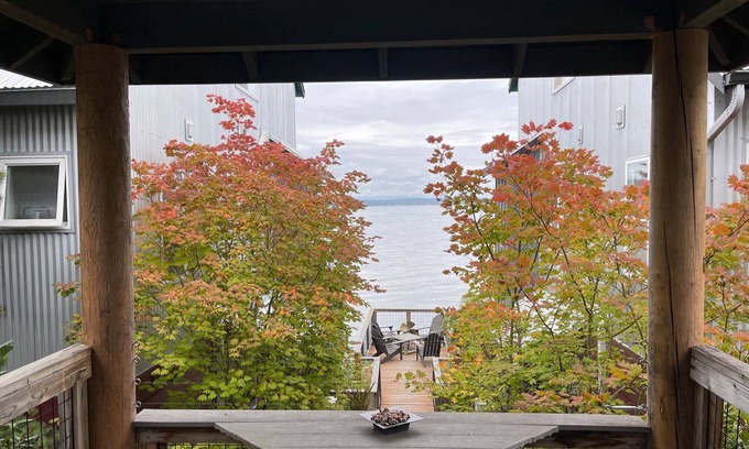 Langley Condo | Stay Inn LANGLEY on WHIDBEY ISLANDnBEAT THE WINTER BLUESnENJOY 2ND NIGHT ON US!
