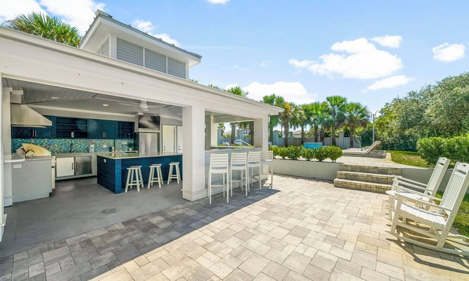 Dune Allen Beach House | Stay on 30A: Beachside Bliss, Beach Service ~ Gulf View ~ Pool