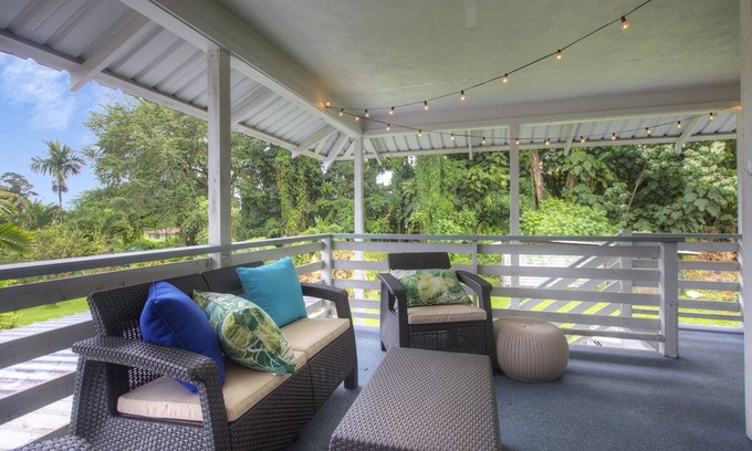 Hilo House | Stay Play Aloha! ❀ Hale Lani ~ Volcano❀Beaches❀Hawaiian Culture❀Waterfalls