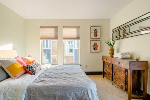Belmont House | Stay Portland - Color Splash Apartment in the Heart of Portland