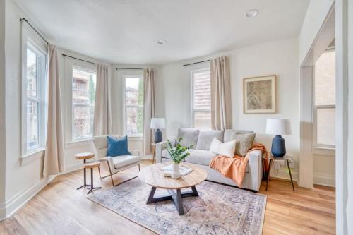 Uptown House | Stay Portland - Renovated Historic Nob Hill Home - 94 WalkScore