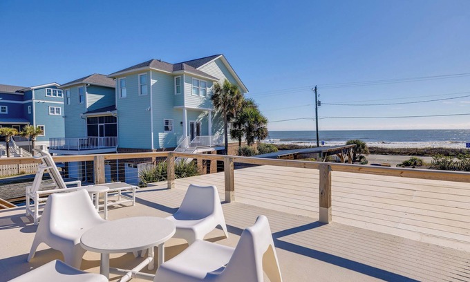 Folly Beach House | Stay @ Washout Cottage Cozy Beach Getaway with Stunning Views!