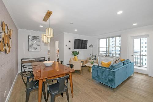 Downtown Atlanta House | Stayatl Premier 2 Bed Condo W Views!