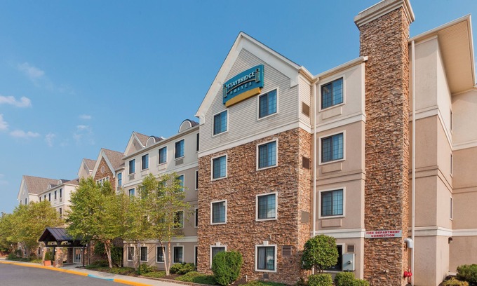 Allentown Hotel | Staybridge Suites Allentown Bethlehem Airport by IHG