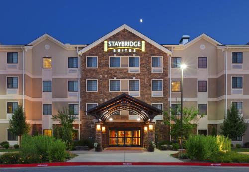 Fayetteville Hotel | Staybridge Suites Fayetteville by IHG