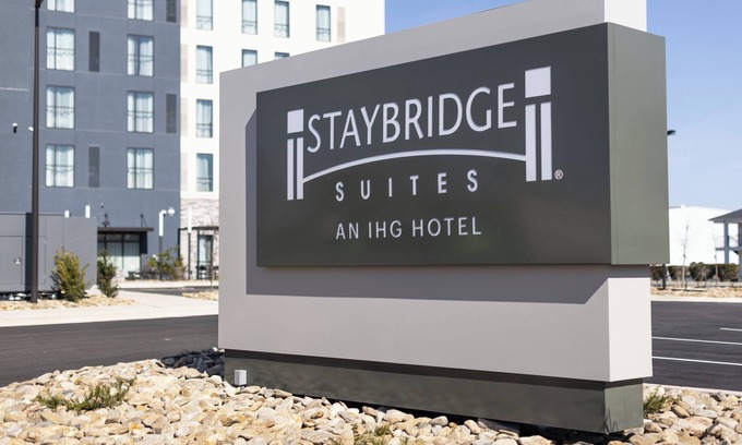 Greenville Hotel | Staybridge Suites Greenville Medical Center by IHG