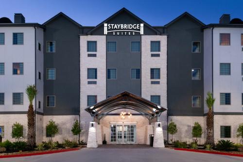Lake Charles Hotel | Staybridge Suites - Lake Charles by IHG