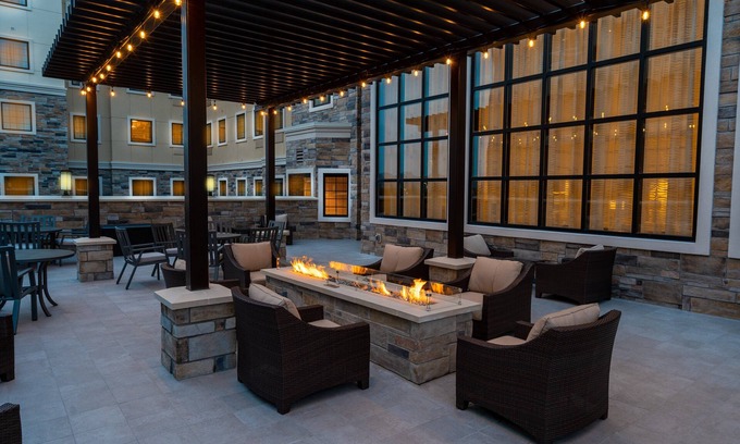 Franklin Hotel | Staybridge Suites Nashville - Franklin by IHG