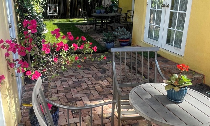 Palm Beach - West Palm Beach Cottage | STAYCATION CELEBRATION 10% off 1 WK ‼️