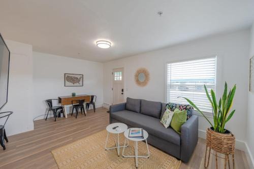 Coos Bay House | #StayInMyDistrict Cypress Cottage Coos Bay