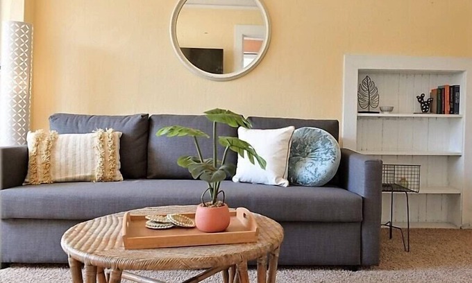 Coos Bay Apartment | #StayinMyDistrict Historic Heritage House Apt