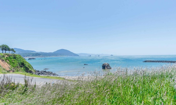 Port Orford House | #StayinMyDistrict Ocean Overlook