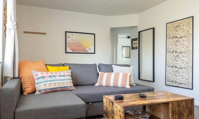 College Place House | #StayinMyDistrict Walla Walla Wine Country Getaway