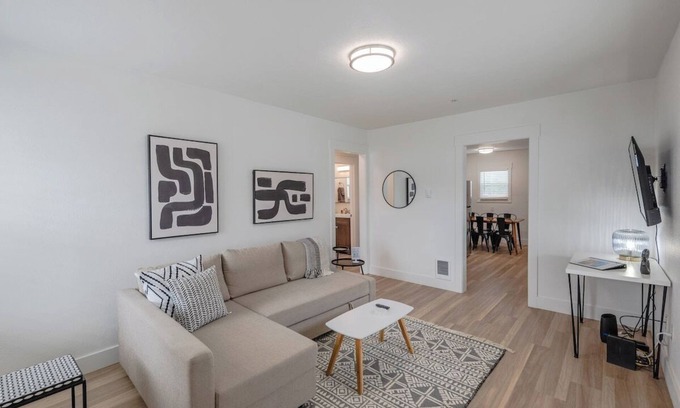 Coos Bay House | #StayinMyDistrict Zen Cottage Coos Bay