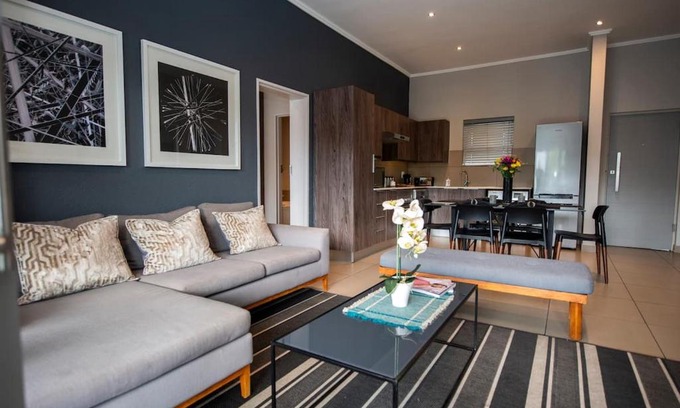 Sandown Apartment | Stays With DMWA