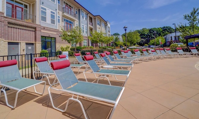 Huntersville Condo | StaysByWalker 1BR - KingBed! Gym/Pool/HotTub/Sauna