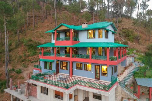 Kumarhatti Villa | StayVista at Cecil Cottages 8BR, 6BR, 4BR, 2BR in Barog with Barbeque , Hill View