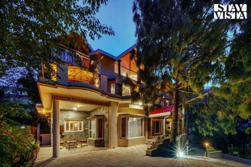 Kasauli Villa | StayVista at Cosy Crest with Bonfire, BBQ and WiFi
