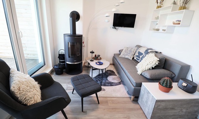 Tossens Apartment | Steernkieker Tossens - Relax in style. Roof terrace. Close to the beach.