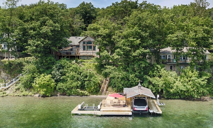 Town of Jerusalem House | Steinnhus: Luxury Lake Home on Keuka Lake