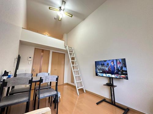 Higashi Apartment | Stella 202 エアコン付 無料WiFi Netflix