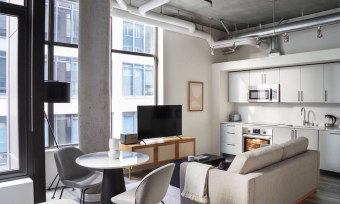 Belltown Apartment | Stellar Bell Town Studio w/Rooftop, nr Dining & Shops, by Blueground