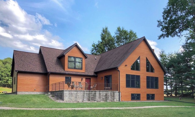 Eagle River House | Stepaway Vacation Rentals- Stay-A-While