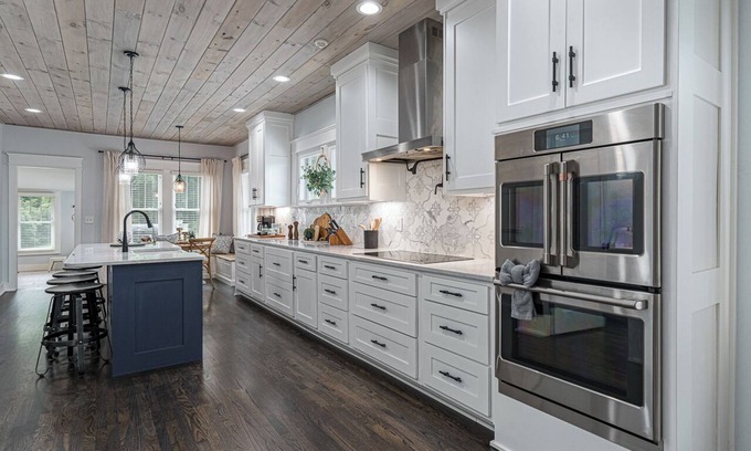 Murphy House | Steps away from historic Downtown Murphy!
