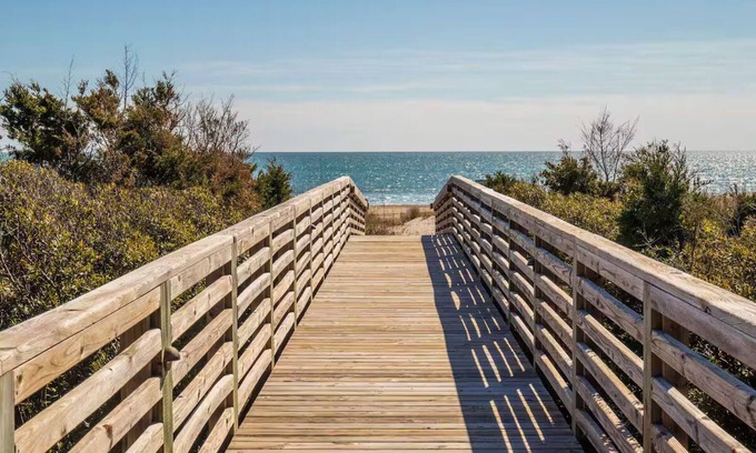 Morehead City Condo | Steps Away from the Ocean at Southwinds