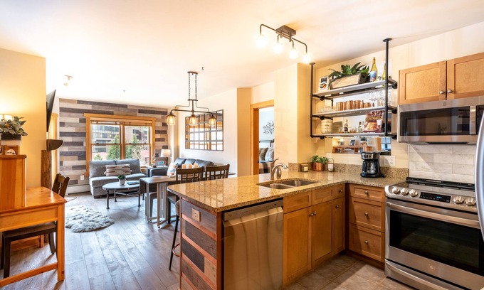 East Village at Copper Condo | Steps away from Super Bee Lift, wifi, underground parking