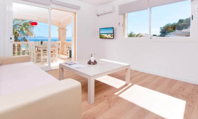 Alcudia Apartment | Steps from Alcudia Beach